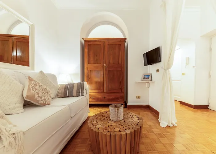Spanish Steps Flat Apartment *
